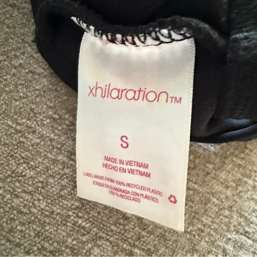 Xhilaration Black Patterned Sports Bra | Bikini Top